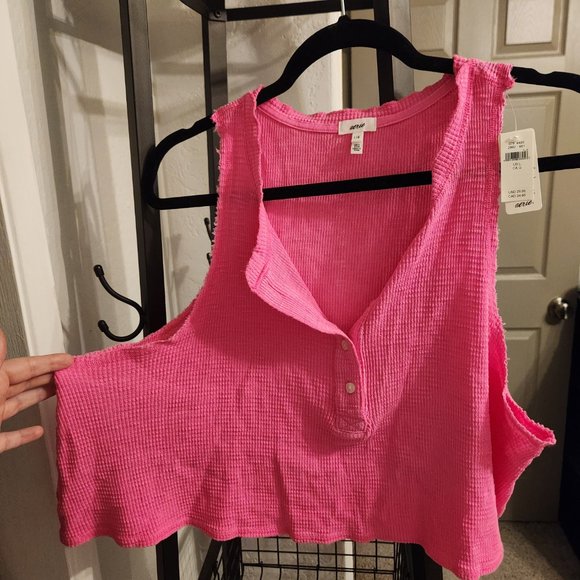 NWT Oversized Cropped Tank - Picture 2 of 4